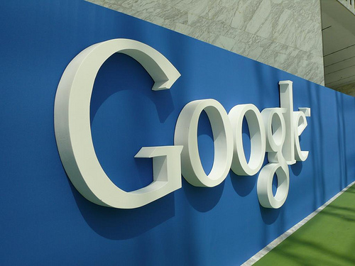 Google зарабатывает на рекламе сайтов-аферистов