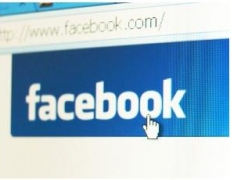 Более 1 триллиона ежемесячных просмотров страниц делает Facebook ключом к социальному медиа-маркетингу